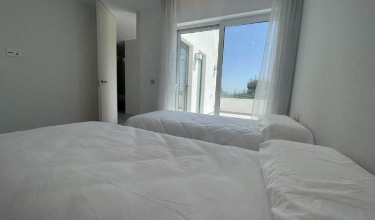 Reventa - Villa - Las Colinas Golf and Country Club