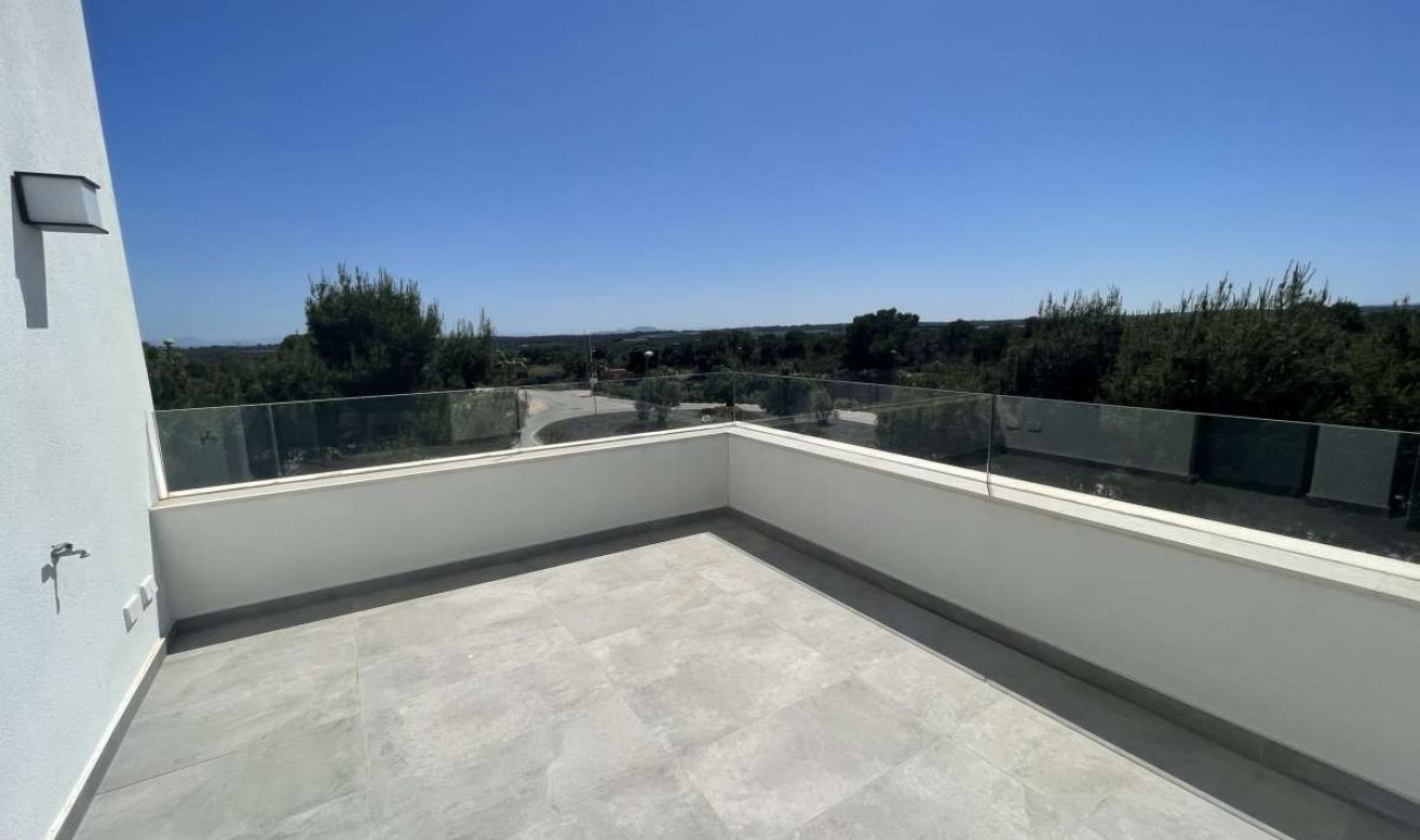 Reventa - Villa - Las Colinas Golf and Country Club