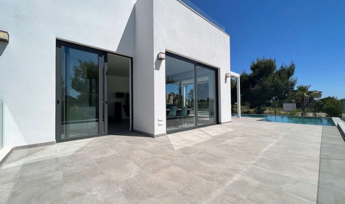 Reventa - Villa - Las Colinas Golf and Country Club