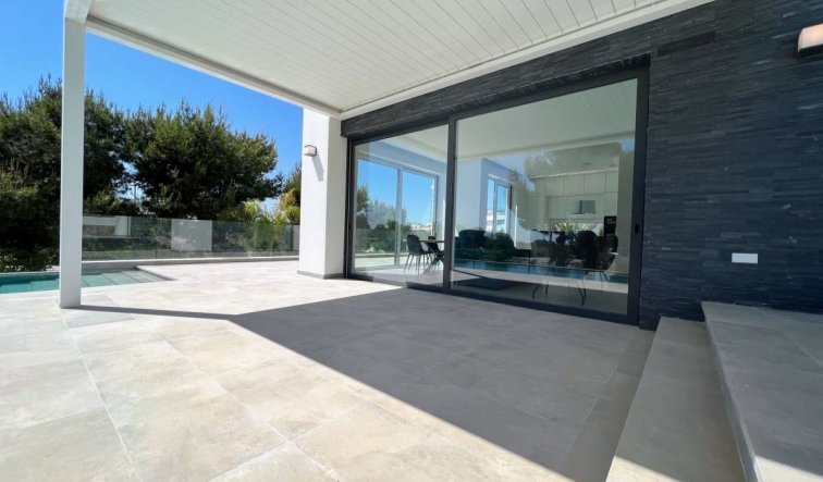 Reventa - Villa - Las Colinas Golf and Country Club