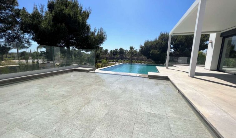 Reventa - Villa - Las Colinas Golf and Country Club
