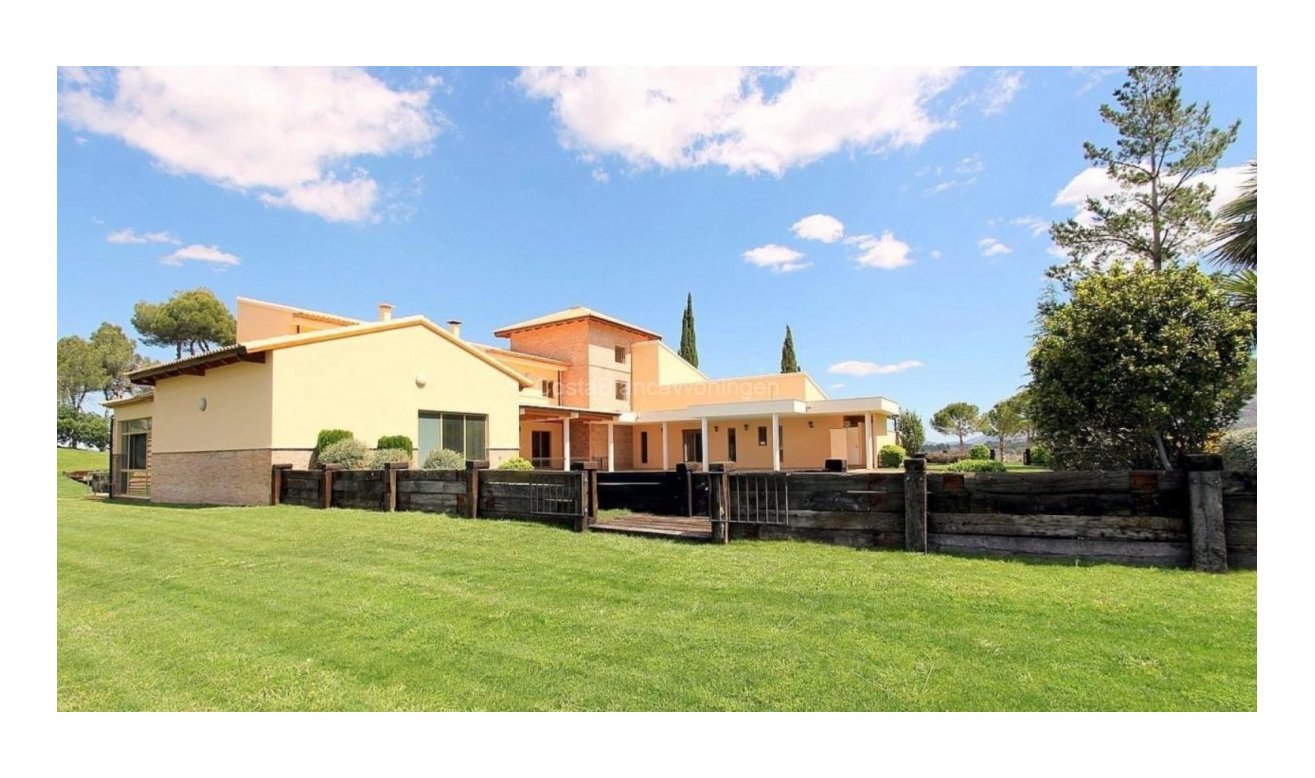 Resale - Villa - Penàguila