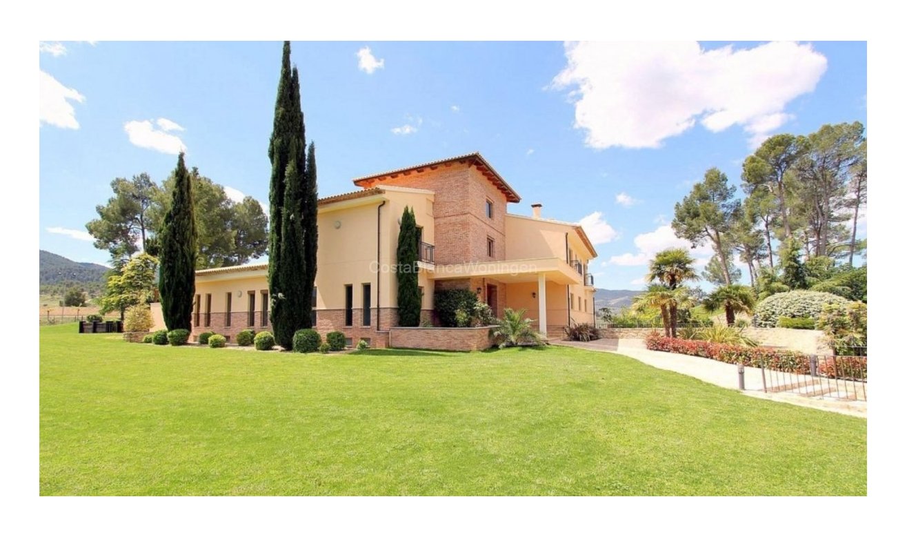 Resale - Villa - Penàguila