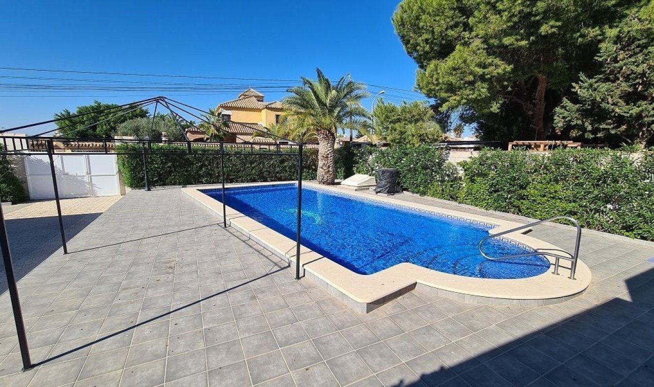 Reventa - Villa - Torrevieja - La siesta