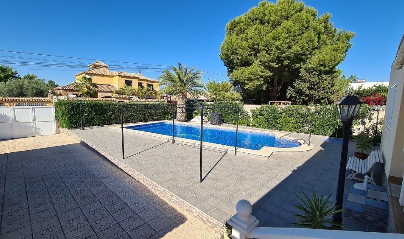 Reventa - Villa - Torrevieja - La siesta