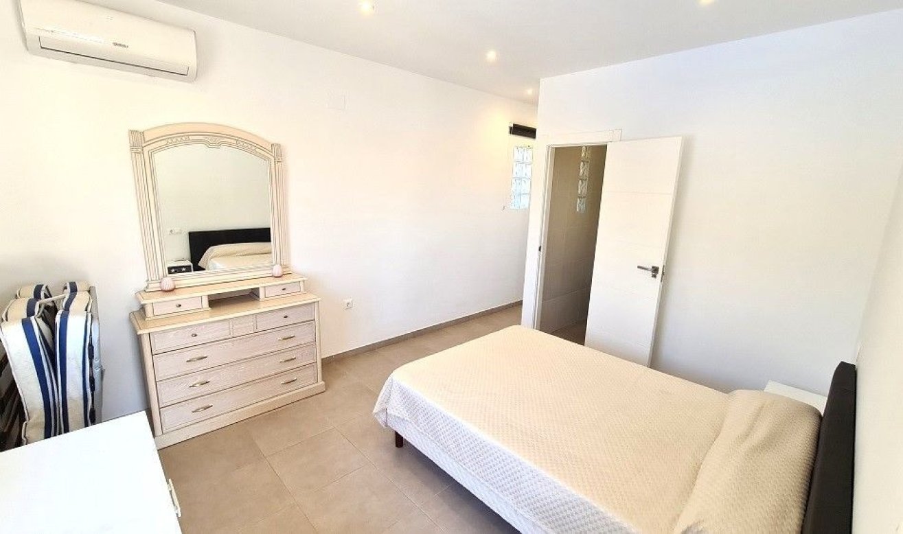 Reventa - Villa - Torrevieja - La siesta
