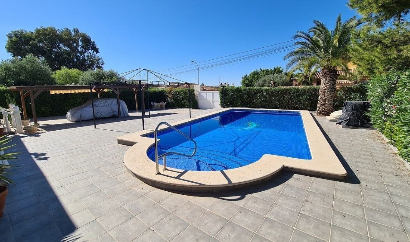 Reventa - Villa - Torrevieja - La siesta