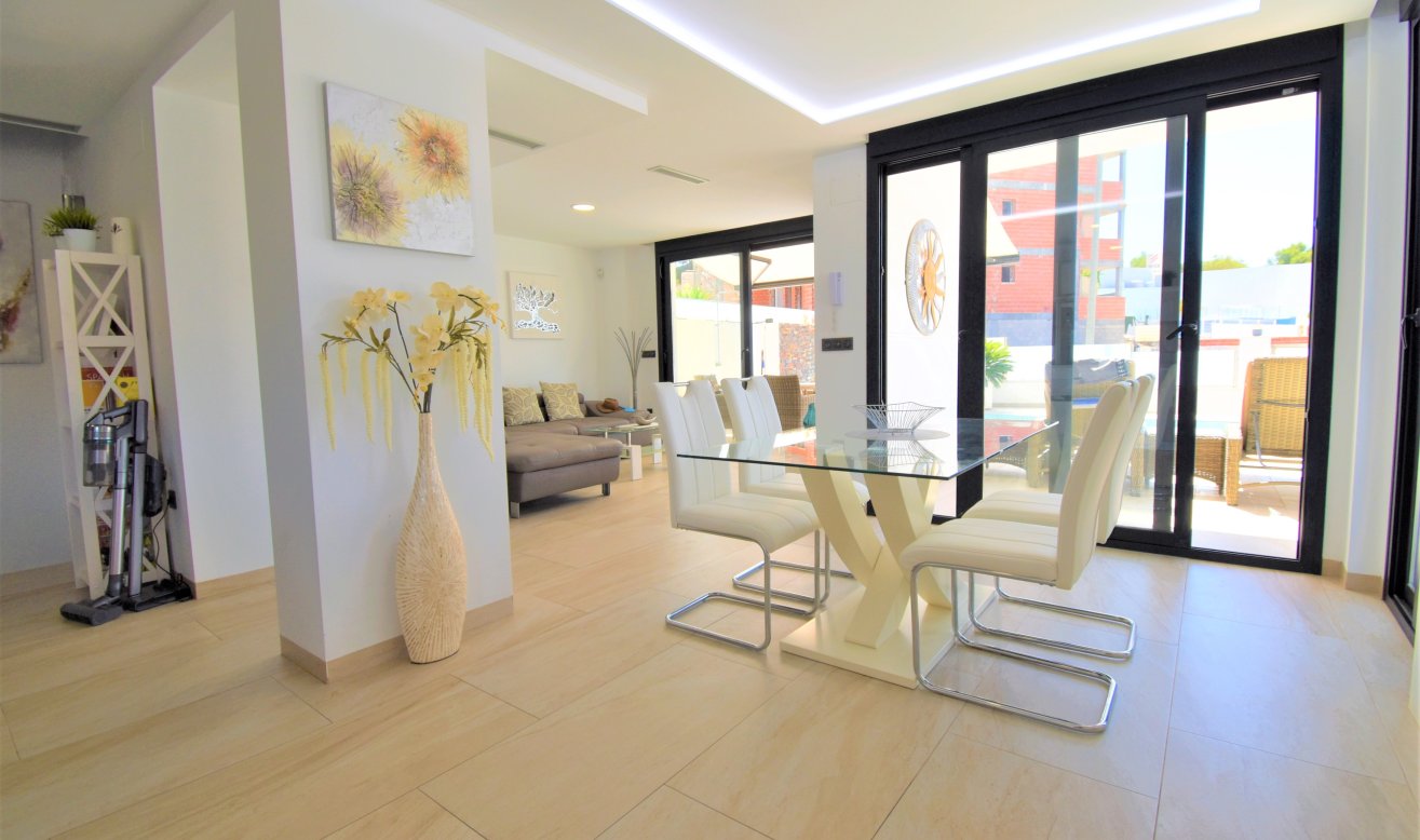 Reventa - Detached Villa - Orihuela Costa - Villamartin