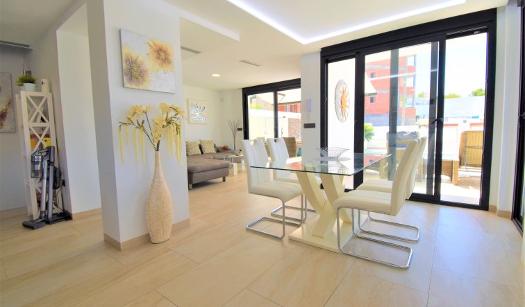 Reventa - Detached Villa - Orihuela Costa - Villamartin