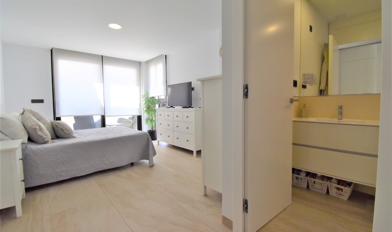 Reventa - Detached Villa - Orihuela Costa - Villamartin
