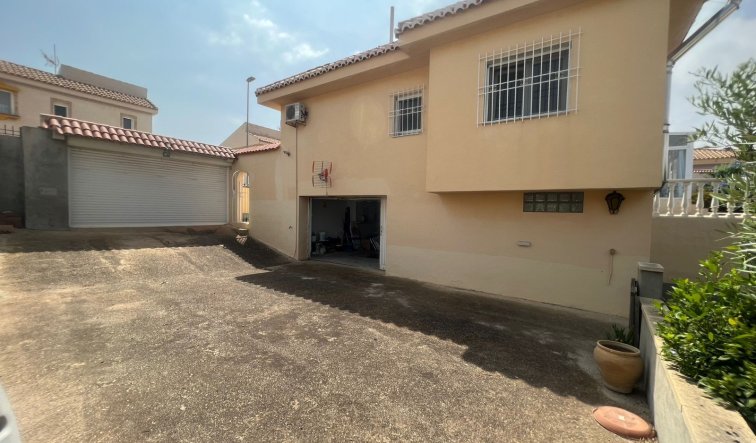 Reventa - Villa - Los Urrutias