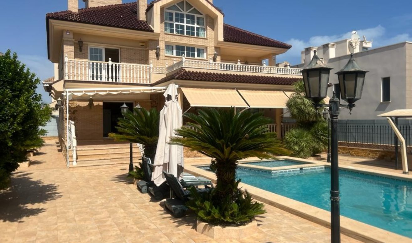 Reventa - Villa - Torrevieja - La Veleta