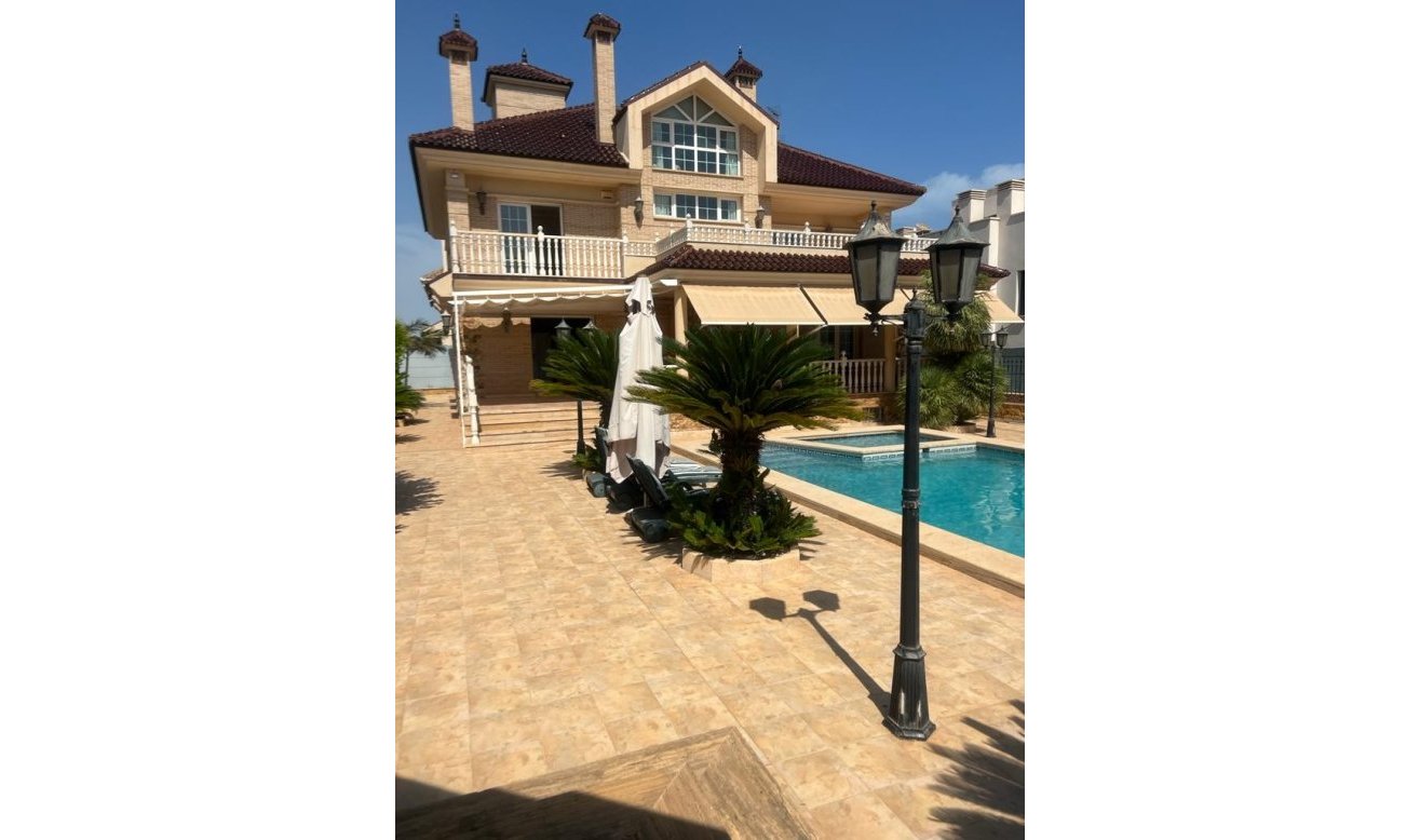 Reventa - Villa - Torrevieja - La Veleta