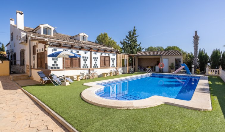 Reventa - Finca / Country Property - Fortuna - Fortuna - Campo