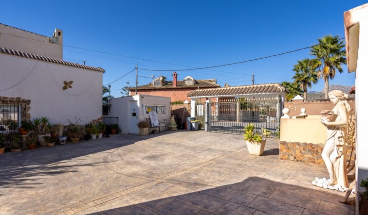 Reventa - Finca / Country Property - Fortuna - Fortuna - Campo