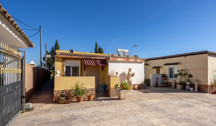 Reventa - Finca / Country Property - Fortuna - Fortuna - Campo