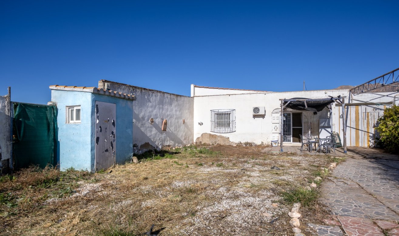 Resale - Finca / Country Property - Orihuela