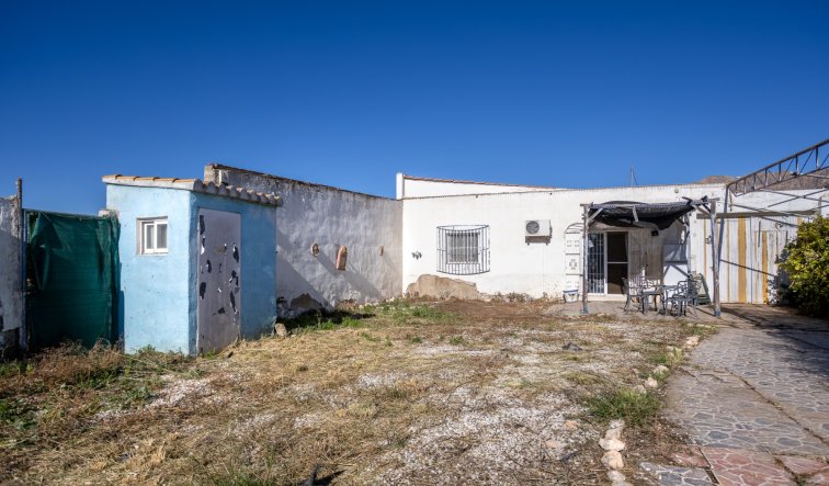 Resale - Finca / Country Property - Orihuela