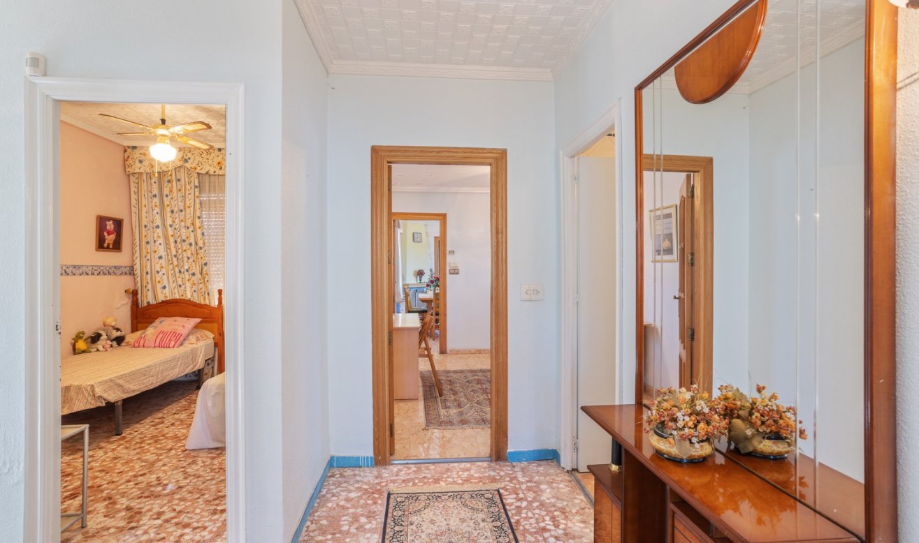 Resale - Finca / Country Property - Orihuela