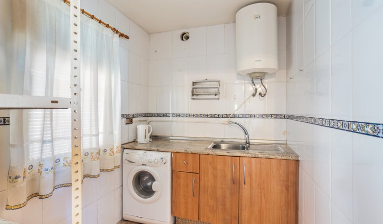 Resale - Finca / Country Property - Orihuela