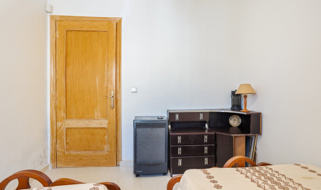 Resale - Finca / Country Property - Orihuela