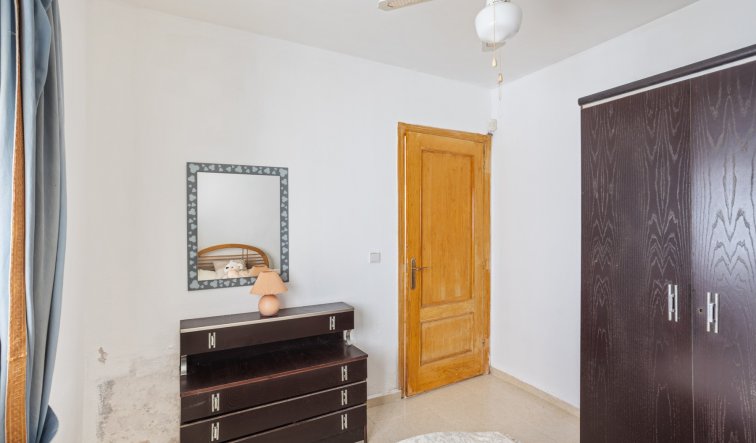 Resale - Finca / Country Property - Orihuela