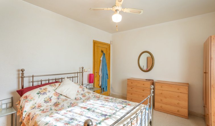 Resale - Finca / Country Property - Orihuela