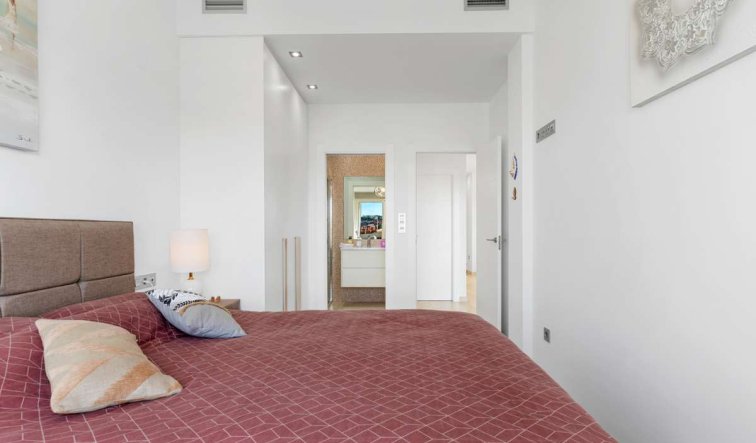 Reventa - Villa - Villamartín