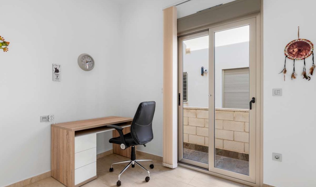 Reventa - Villa - Villamartín