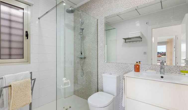 Reventa - Villa - Villamartín