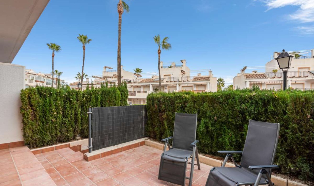 Resale - Apartment / flat - Villamartín