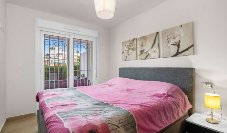 Resale - Apartment / flat - Villamartín