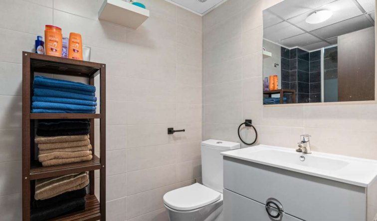Resale - Apartment / flat - Villamartín