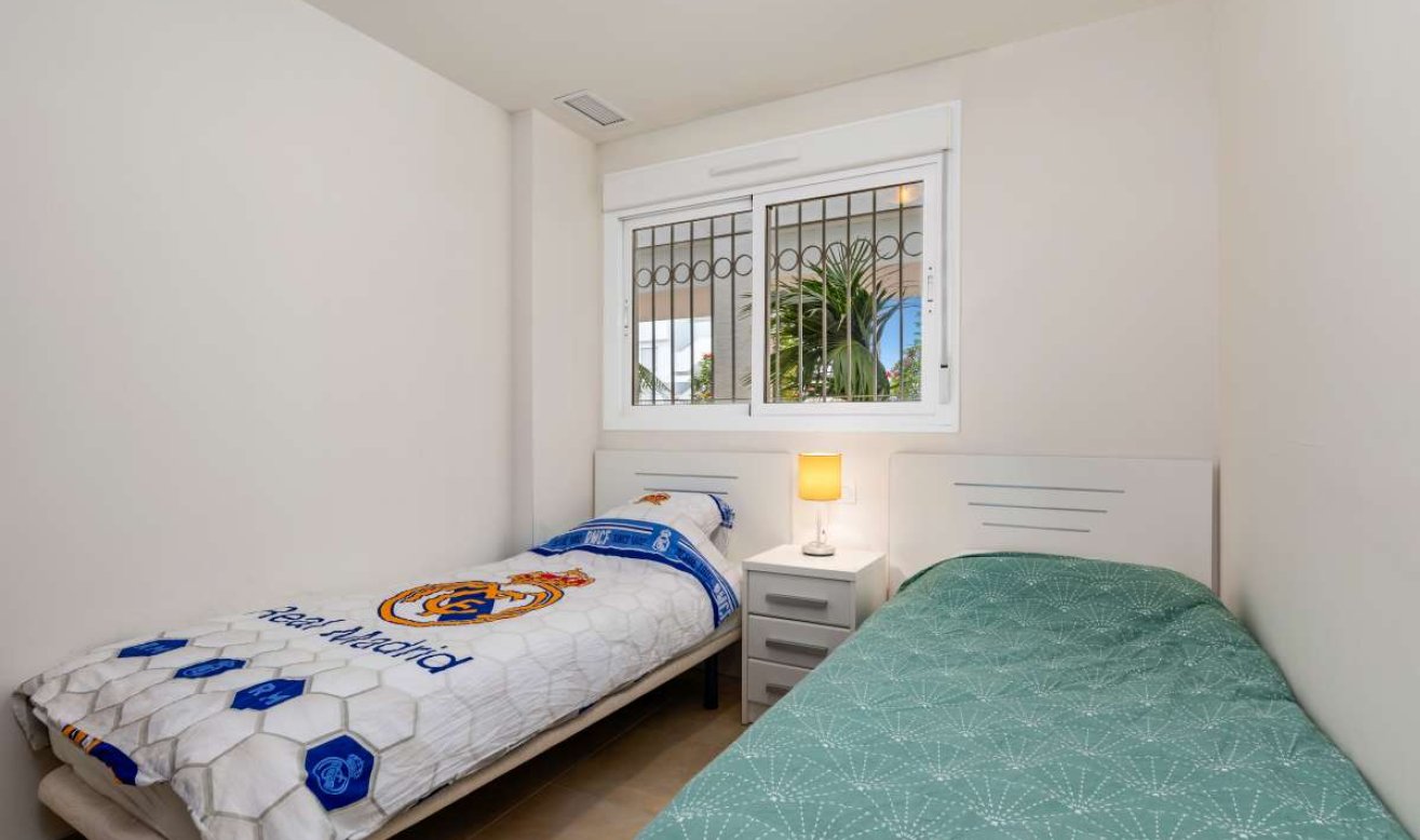 Resale - Apartment / flat - Villamartín