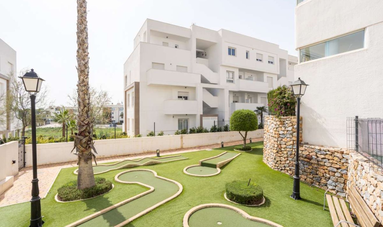 Resale - Apartment / flat - Villamartín