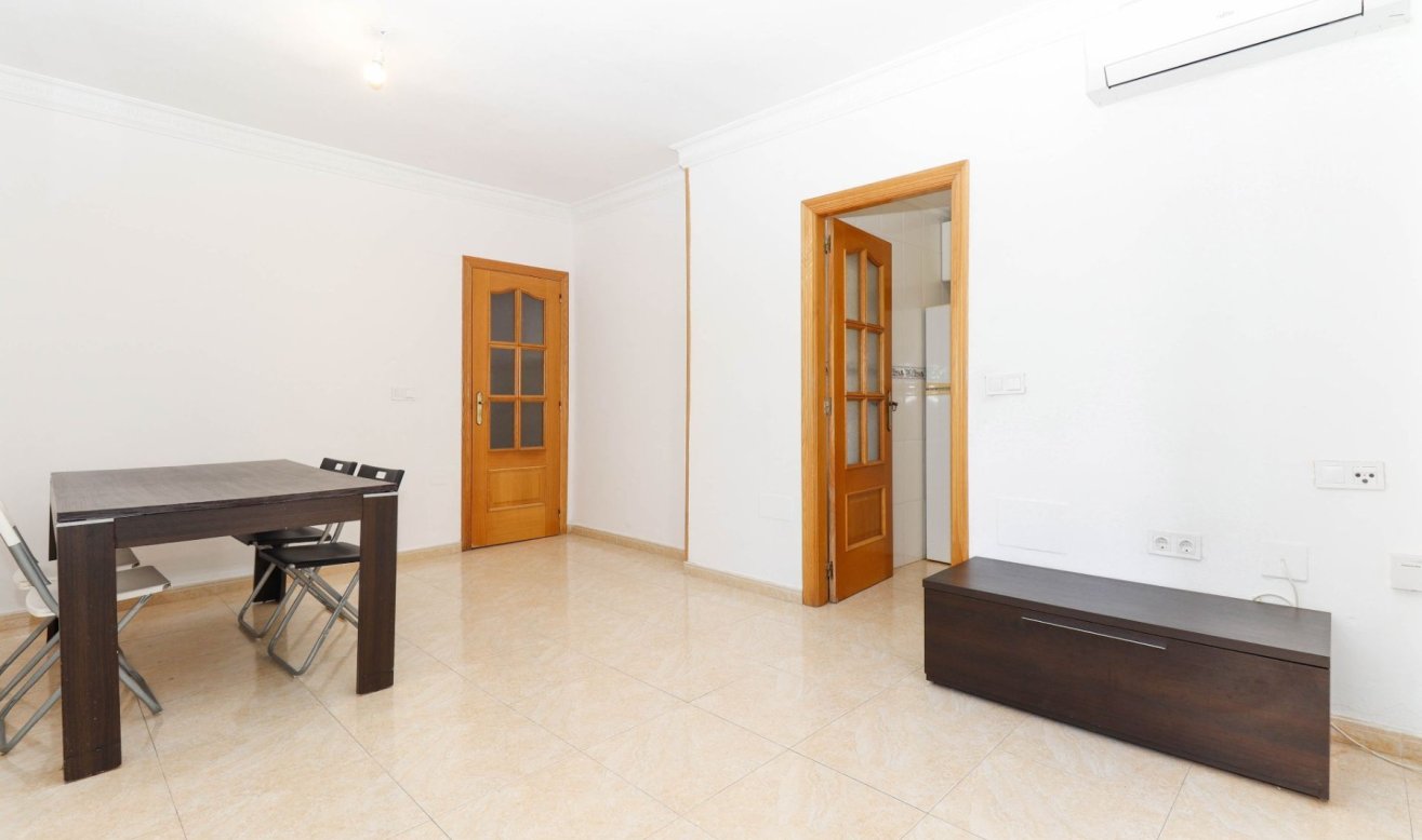 Reventa - Apartamento / piso - Torrevieja - Centro