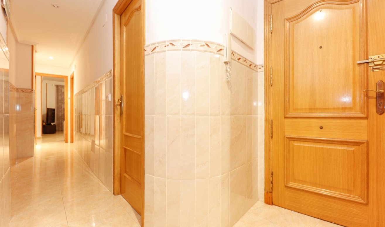 Reventa - Apartamento / piso - Torrevieja - Centro