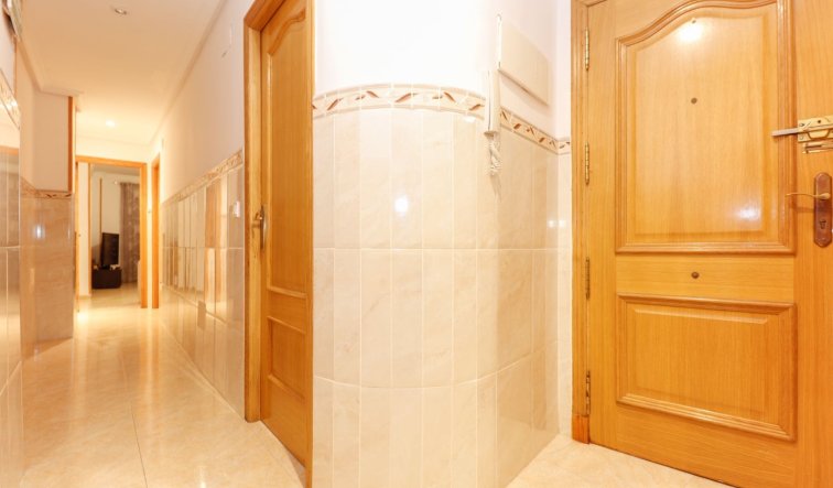 Reventa - Apartamento / piso - Torrevieja - Centro