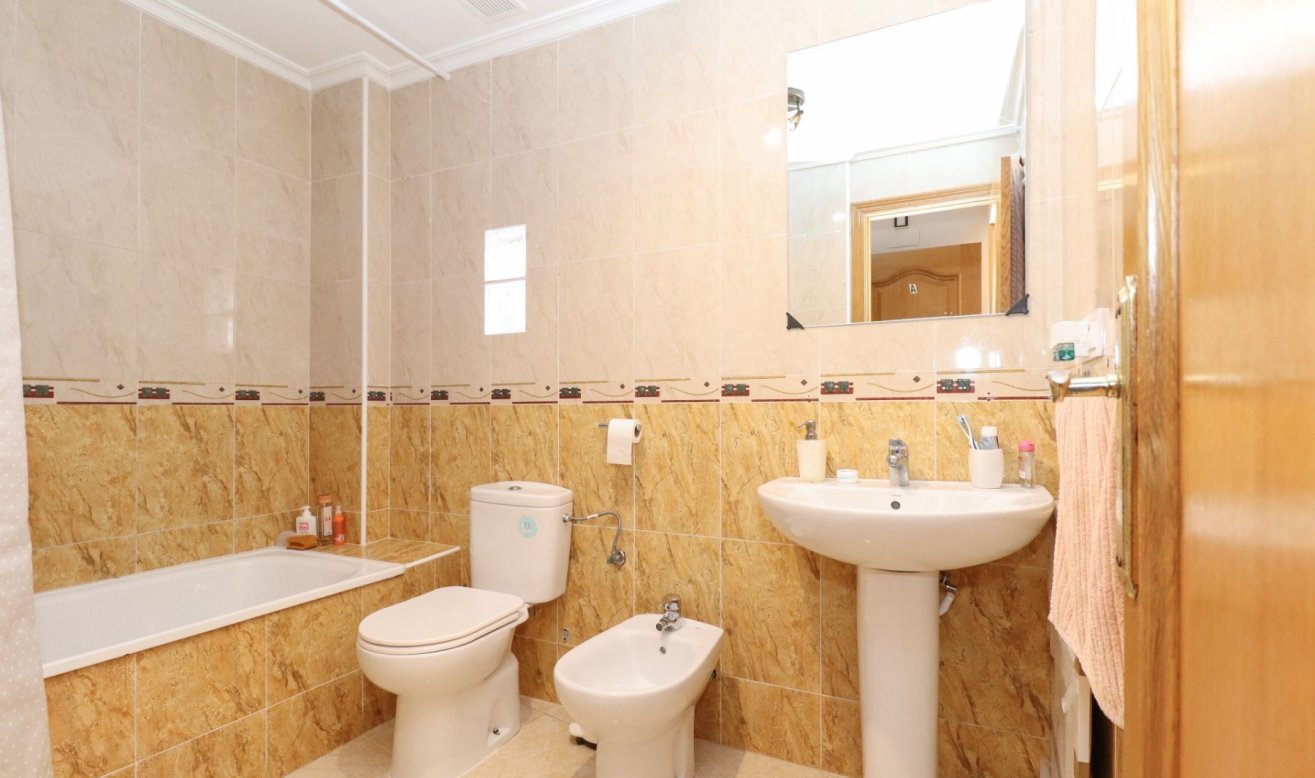 Reventa - Apartamento / piso - Torrevieja - Centro