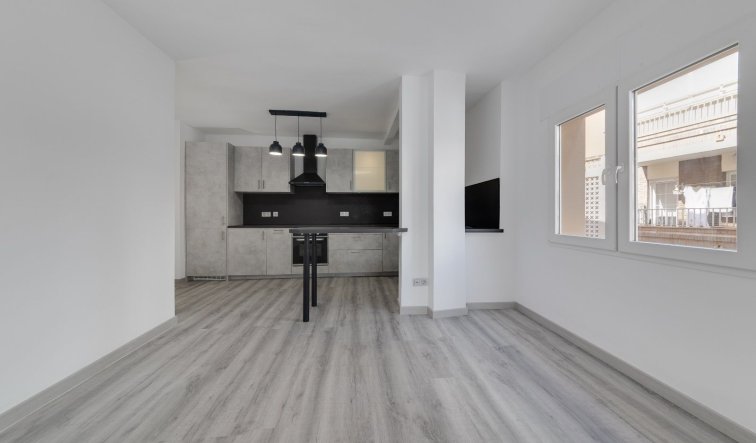 Resale - Apartment / flat - Torrevieja - torrevieja