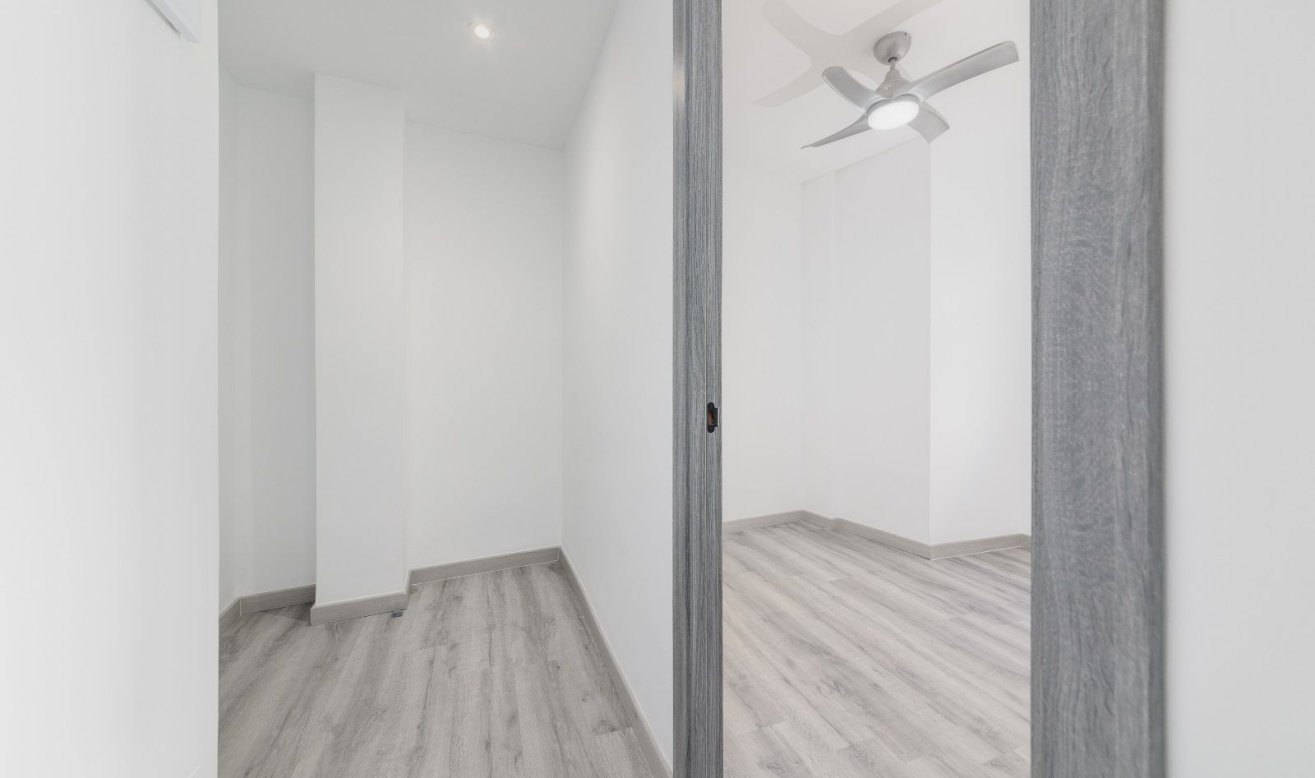 Resale - Apartment / flat - Torrevieja - torrevieja