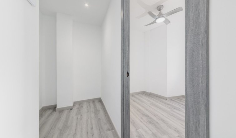 Resale - Apartment / flat - Torrevieja - torrevieja