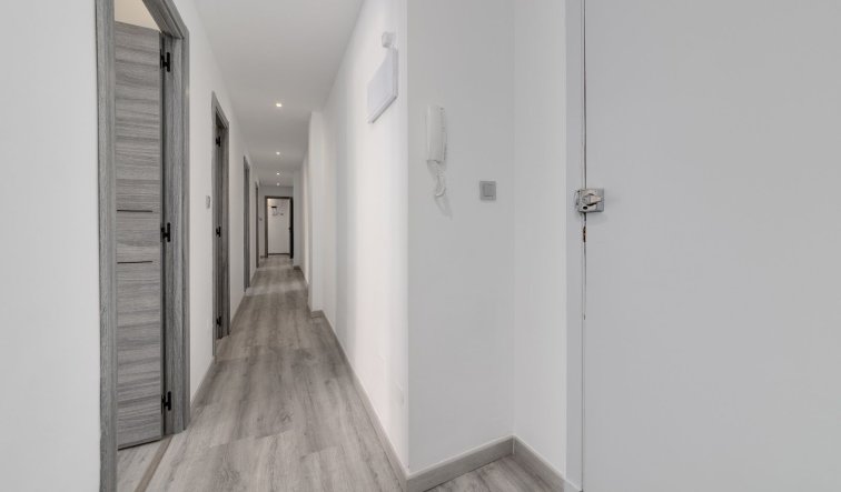 Resale - Apartment / flat - Torrevieja - torrevieja