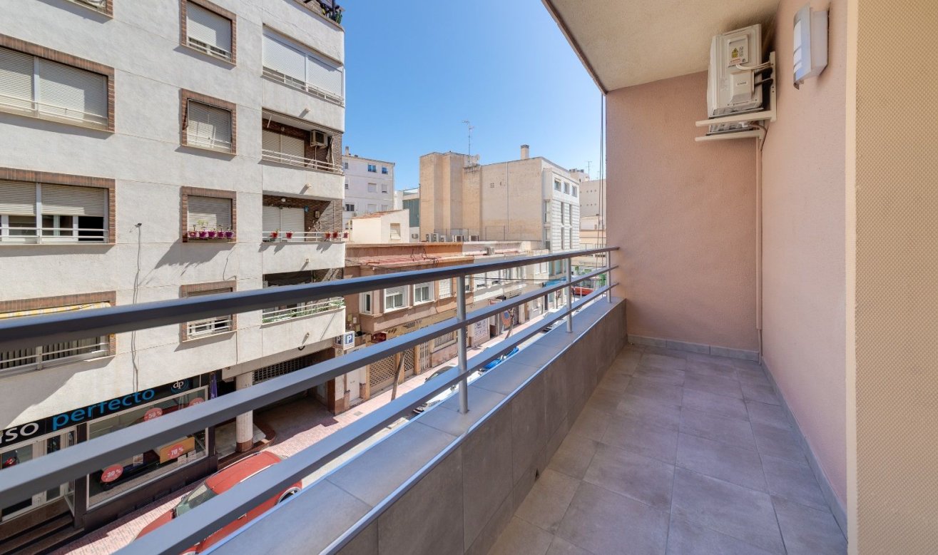 Resale - Apartment / flat - Torrevieja - torrevieja