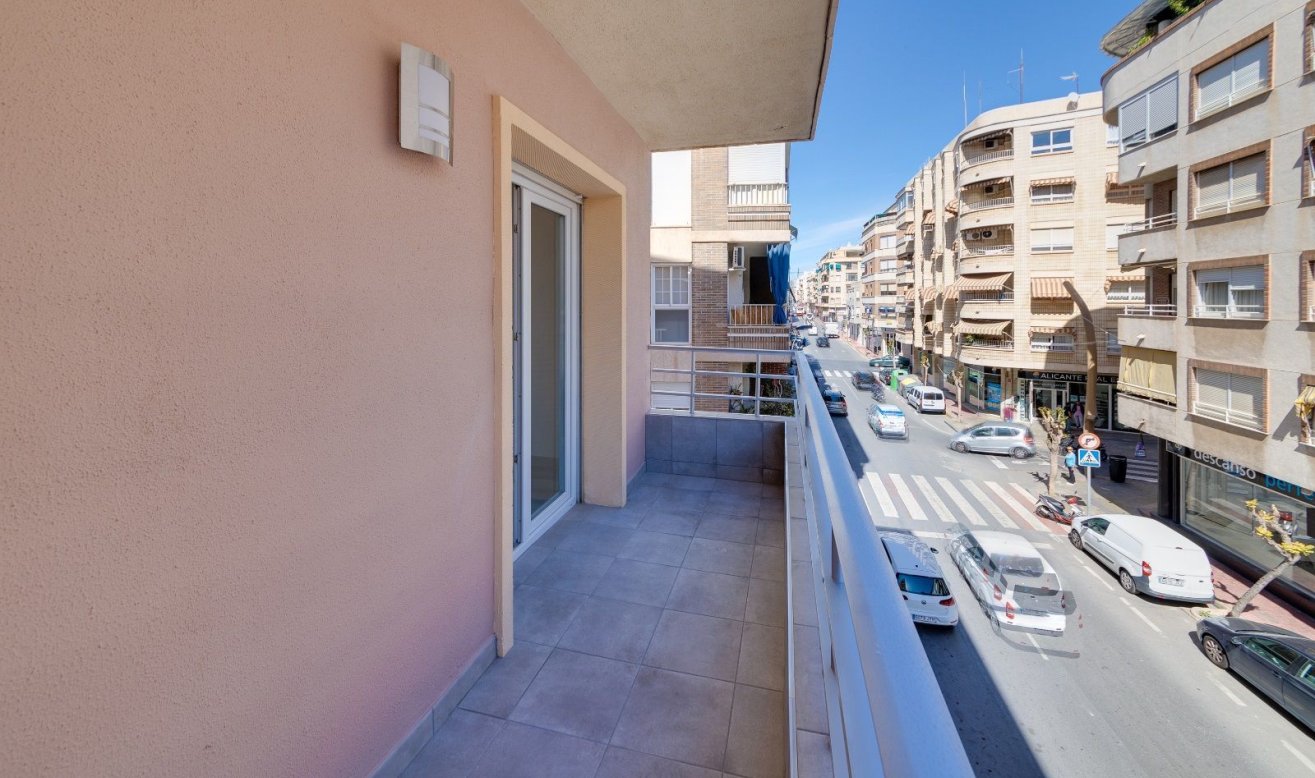 Resale - Apartment / flat - Torrevieja - torrevieja