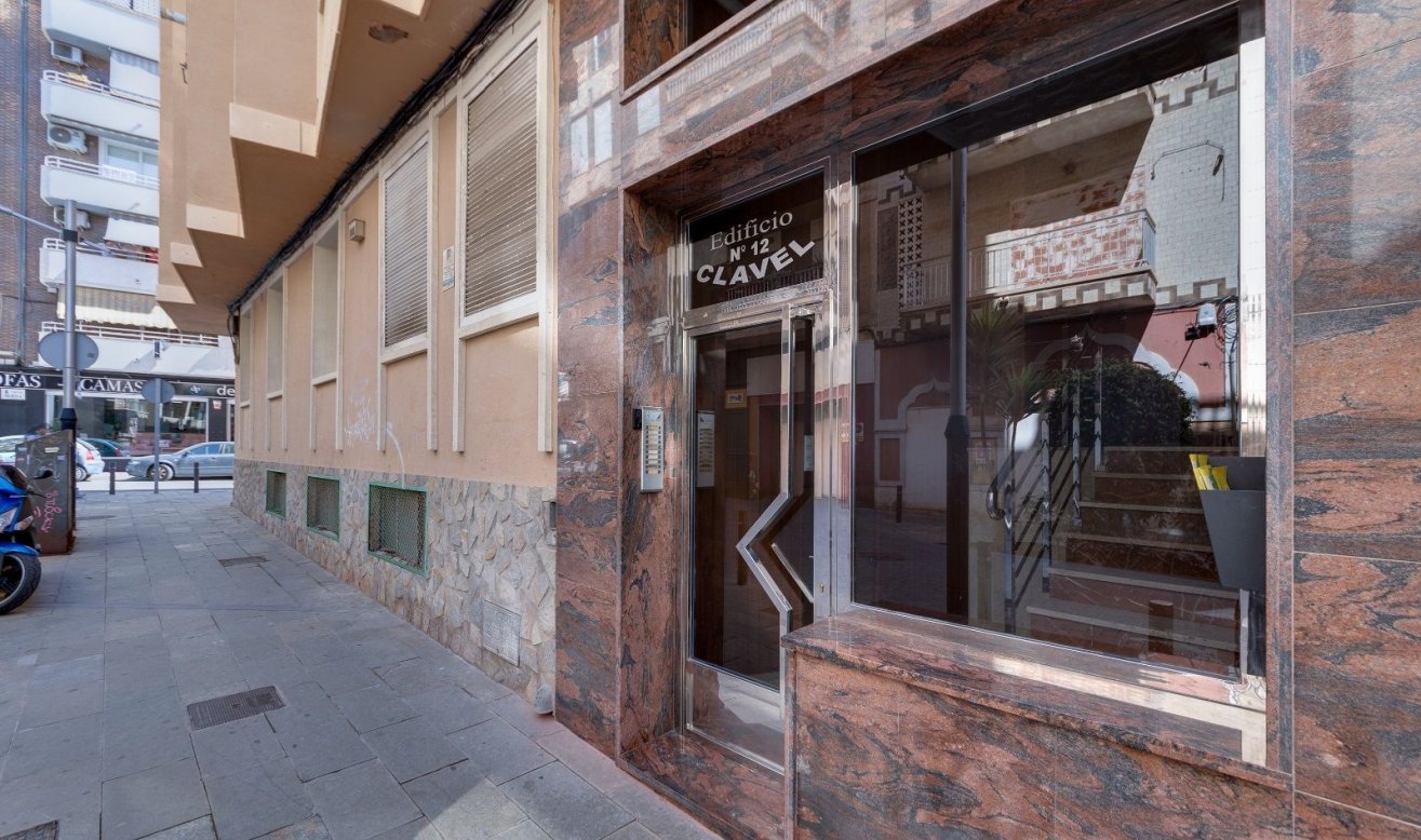 Resale - Apartment / flat - Torrevieja - torrevieja