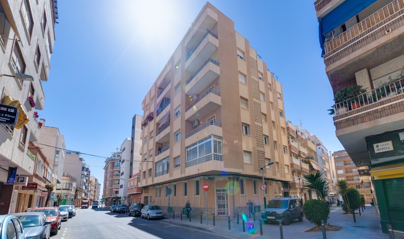 Resale - Apartment / flat - Torrevieja - torrevieja