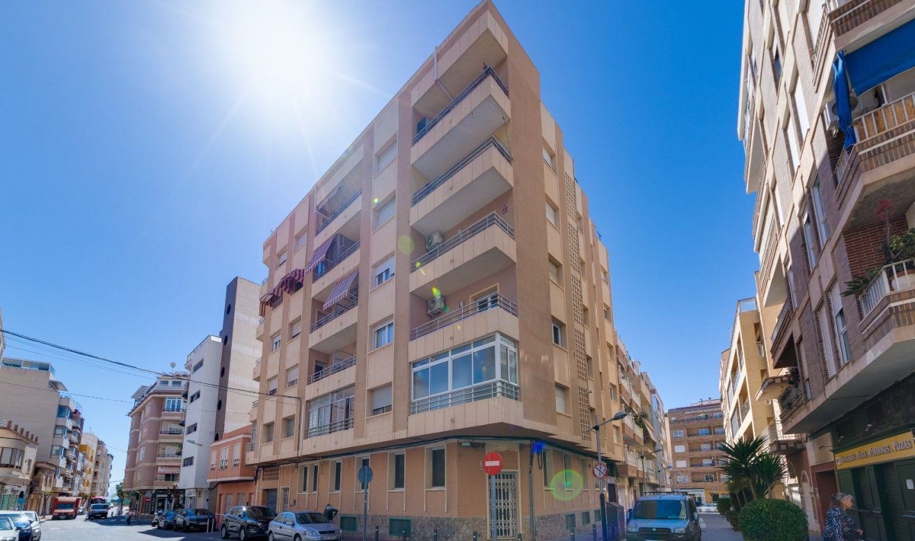 Resale - Apartment / flat - Torrevieja - torrevieja