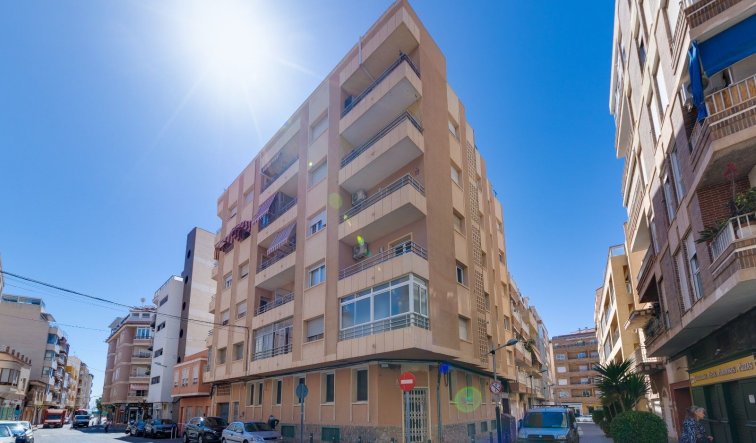 Resale - Apartment / flat - Torrevieja - torrevieja