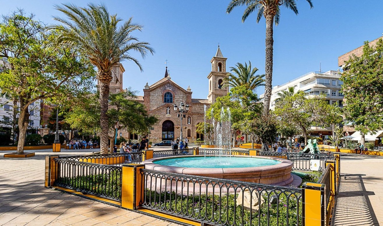 Resale - Apartment / flat - Torrevieja - torrevieja